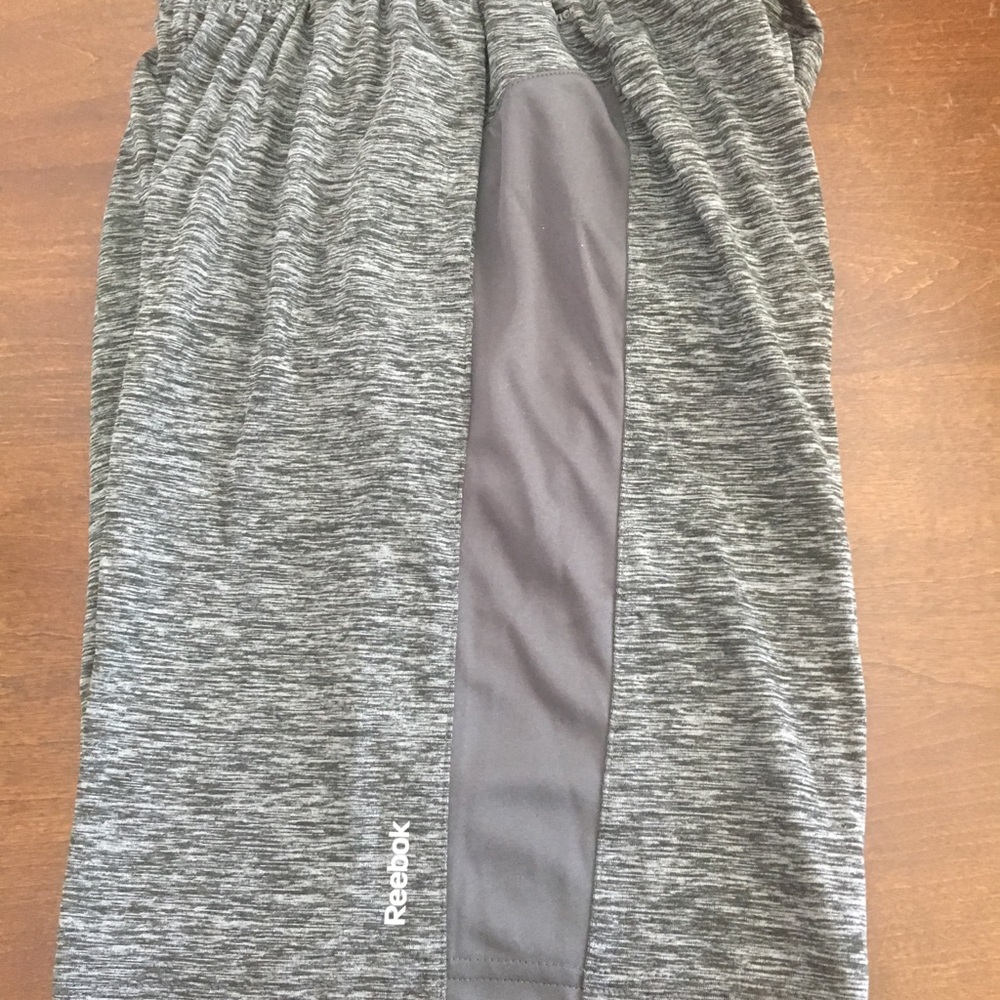 REEBOK Boys Size 10-12 Med SHORTS